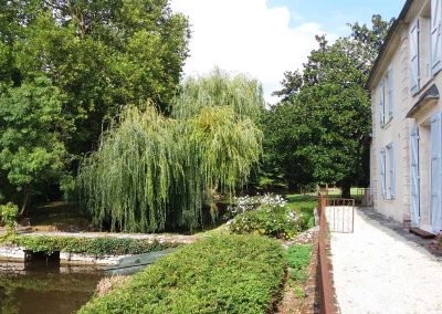 Terrasse sur la rivière